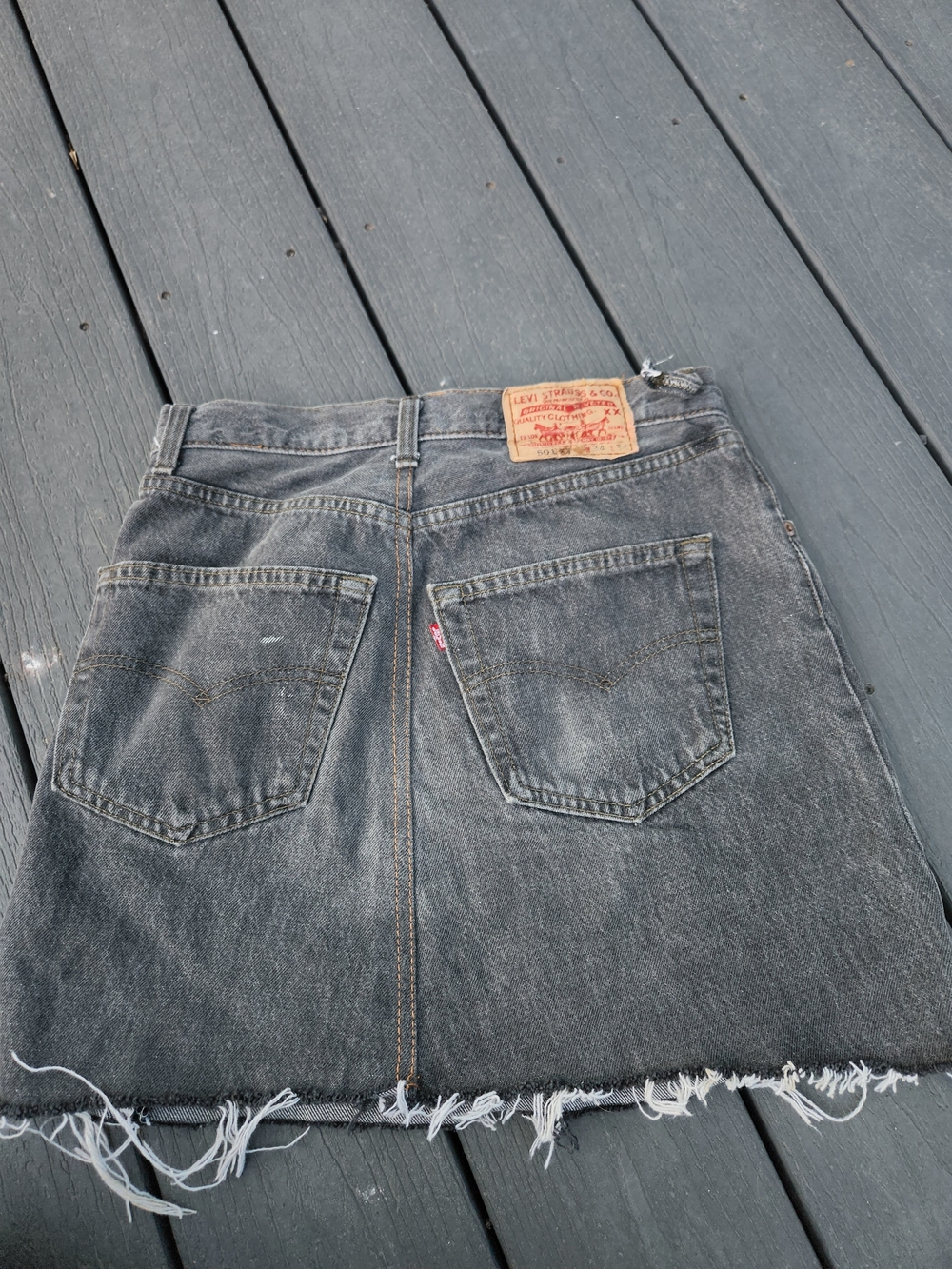 Levi's Black Denim Frayed Hem Mini Skirt - Picture 4 of 8